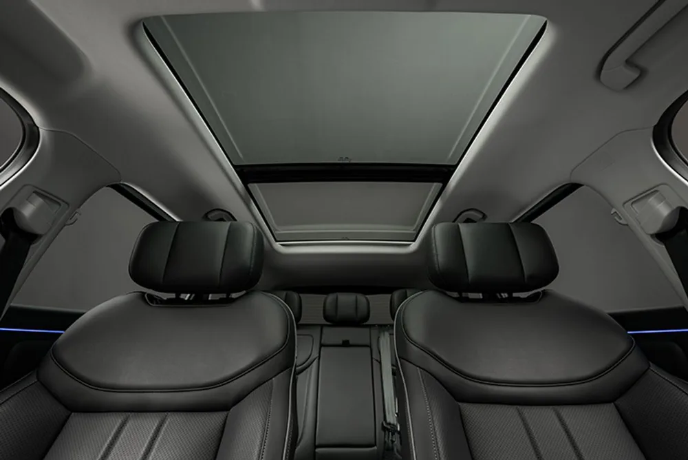 JAECOO 7 1.1-metre panoramic sunroof